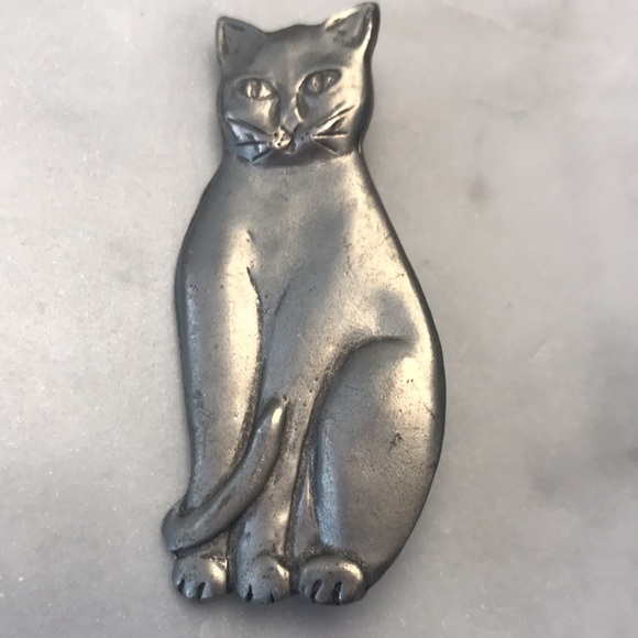 Vintage pewter cat brooch by Seagull - Picture 1 of 8